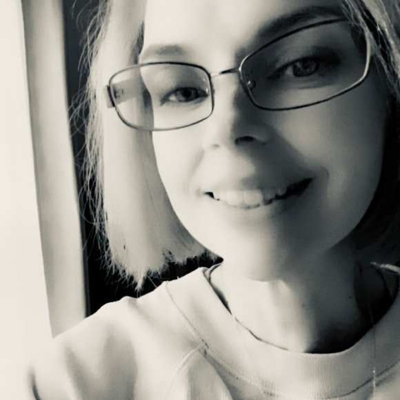 Meet your Posher, Rena’ - Picture 5 of 8